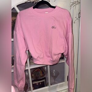 ALO Yoga Women's Sweet Pink Accolade Cropped Crewneck